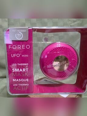 FOREO UFO Mini Hot Pink Smart Mask Device